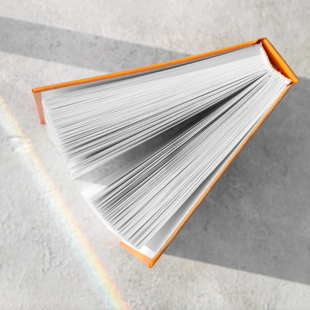 Brochure dos carré cousu — Welye Paris