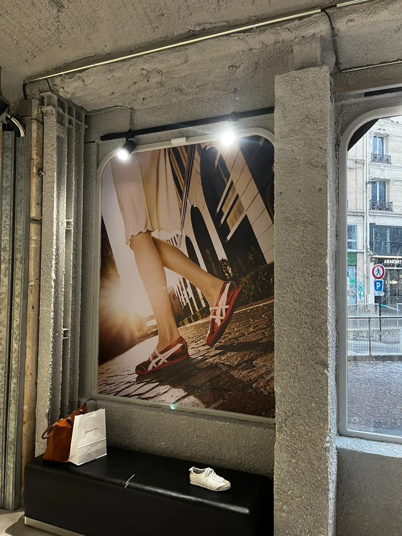 Onitsuka Tiger — toile tendue rétroéclairée imprimée par Welye